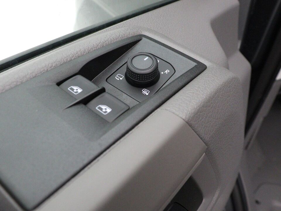 VW-Bedrijfswagens Crafter Highline L3H3 2.0 TDI 130 kW / 177 pk