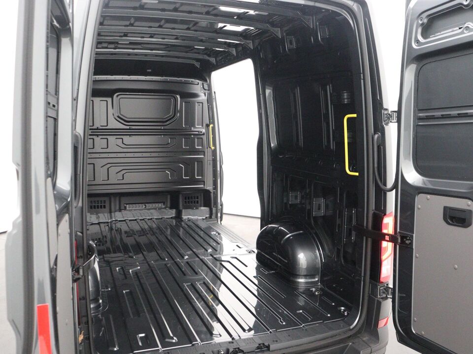 VW-Bedrijfswagens Crafter Highline L3H3 2.0 TDI 130 kW / 177 pk