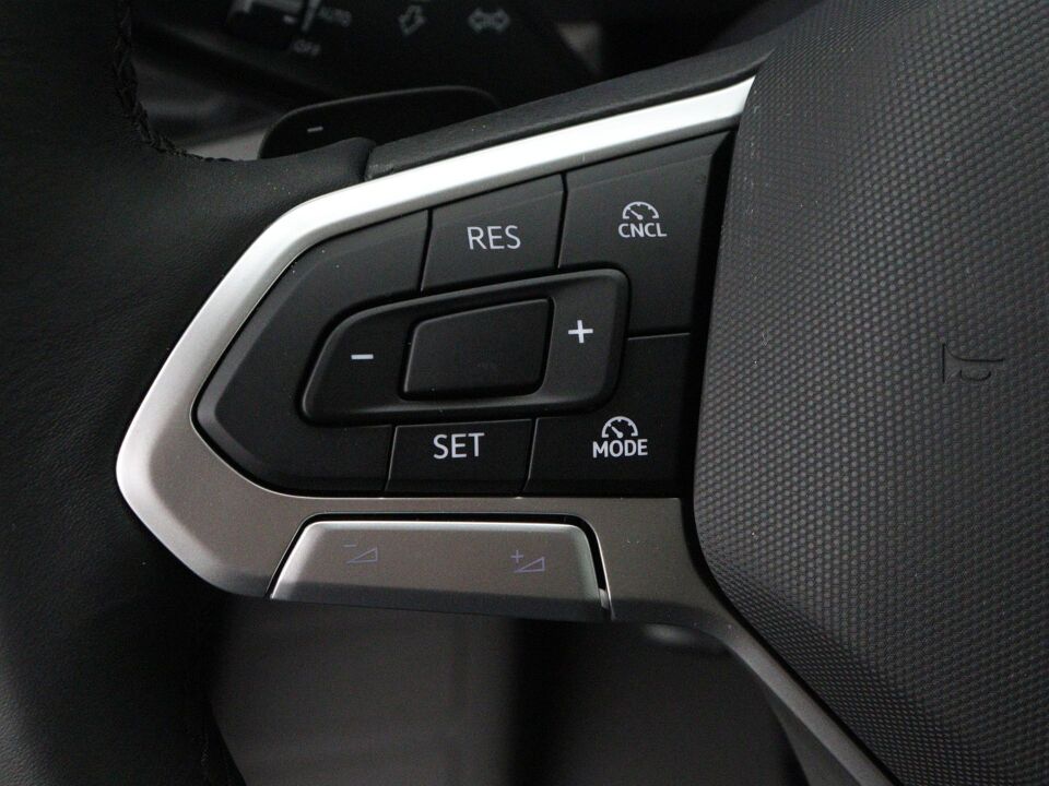 VW-Bedrijfswagens Crafter Highline L3H3 2.0 TDI 130 kW / 177 pk