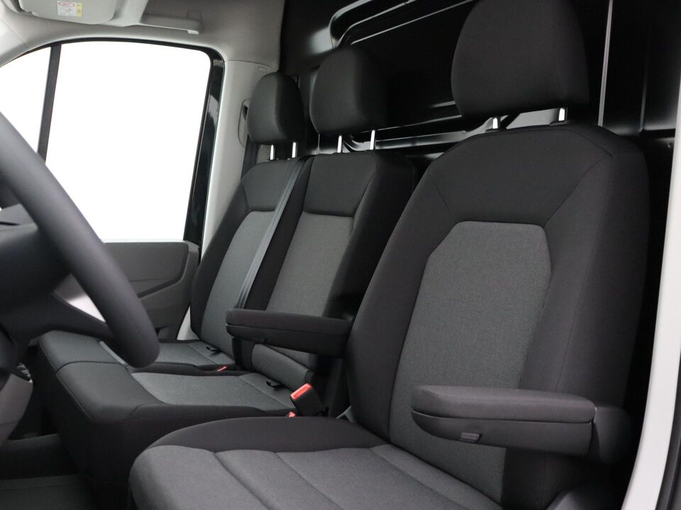 VW-Bedrijfswagens Crafter Highline L3 2.0 TDI 103 kW / 140 pk