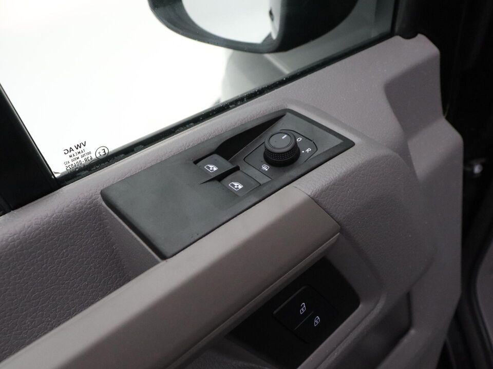 VW-Bedrijfswagens Crafter Highline L3 2.0 TDI 103 kW / 140 pk