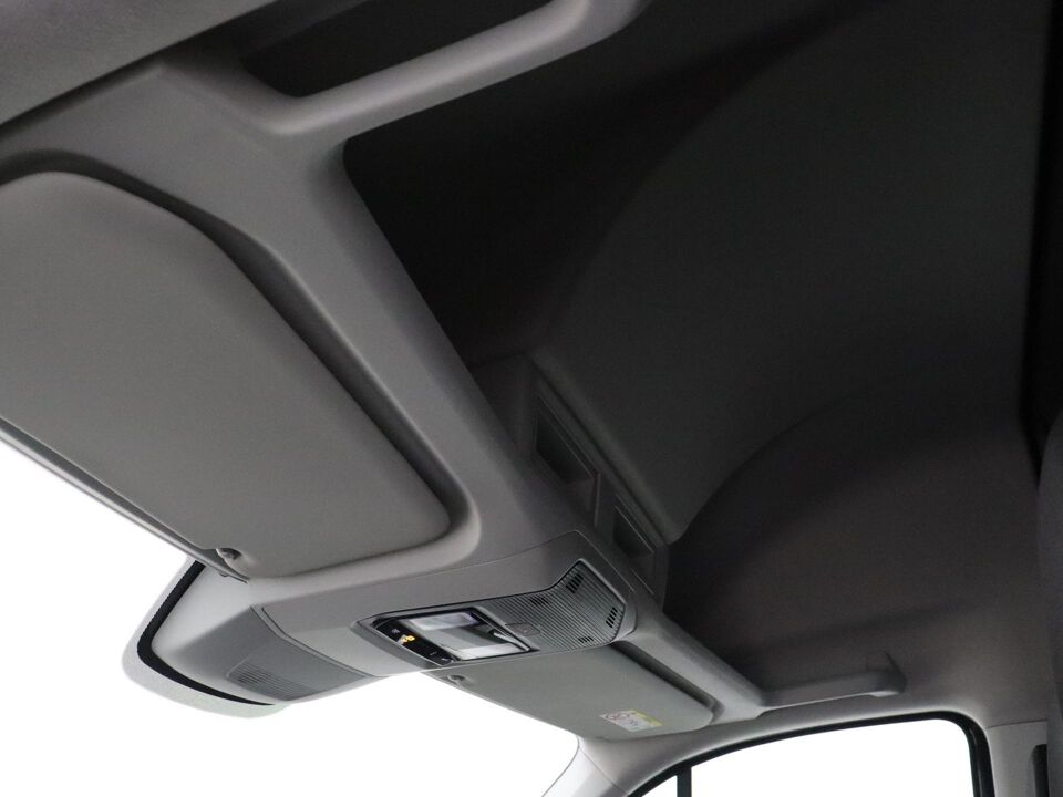 VW-Bedrijfswagens Crafter Highline L3 2.0 TDI 103 kW / 140 pk