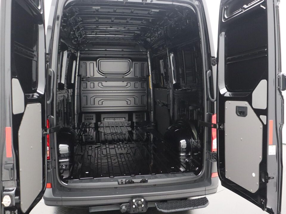 VW-Bedrijfswagens Crafter Highline L3 2.0 TDI 103 kW / 140 pk