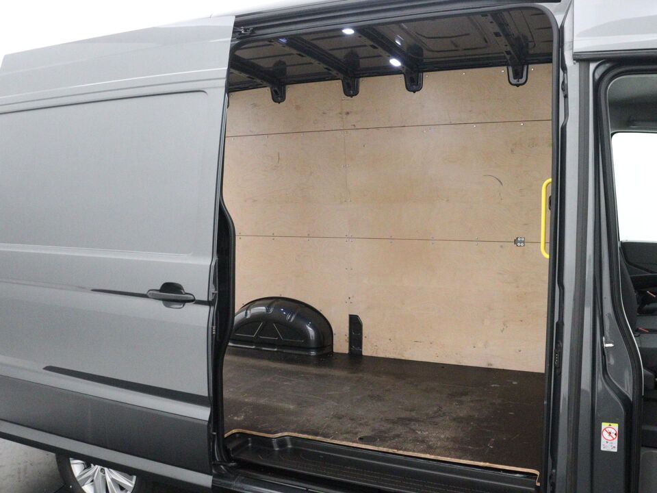 VW-Bedrijfswagens Crafter 35 2.0 TDI 177 Pk Aut. L3H3 Highline