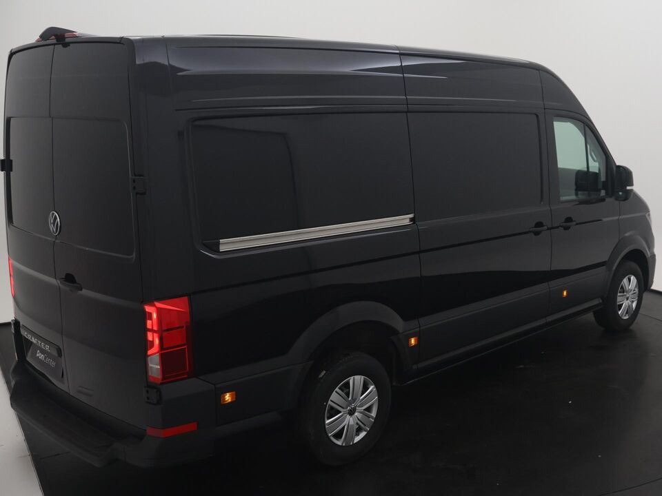 VW-Bedrijfswagens Crafter Highline L3H3 2.0 TDI 103 kW / 140 pk