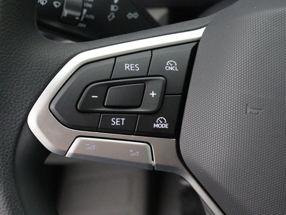 VW-Bedrijfswagens Crafter Highline L3H3 2.0 TDI 103 kW / 140 pk
