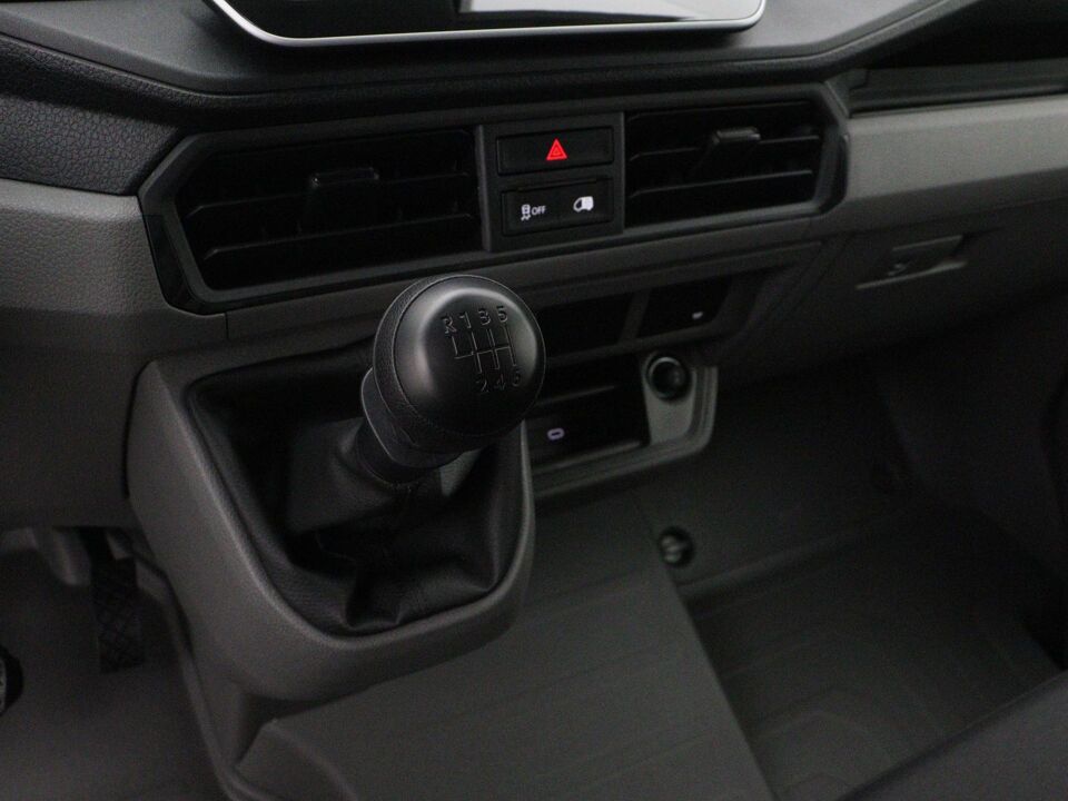 VW-Bedrijfswagens Crafter Highline L3H3 2.0 TDI 103 kW / 140 pk