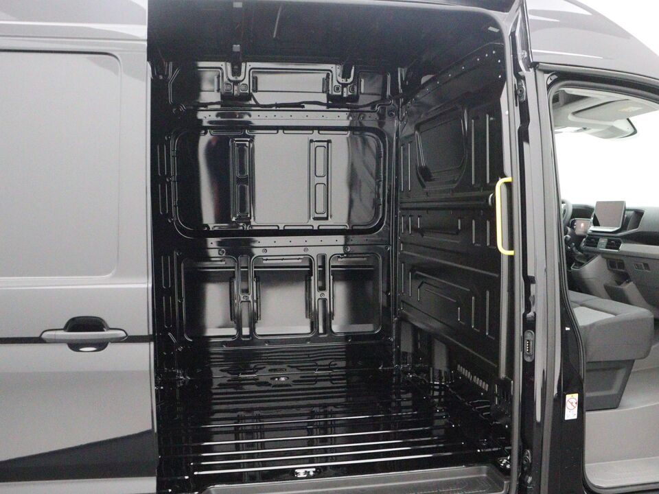 VW-Bedrijfswagens Crafter Highline L3H3 2.0 TDI 130 kW / 177 pk