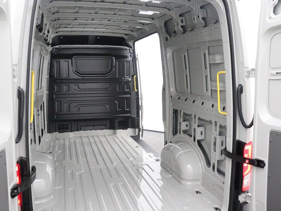 VW-Bedrijfswagens Crafter Exclusive L3H3 2.0 TDI 130 kW / 177 pk