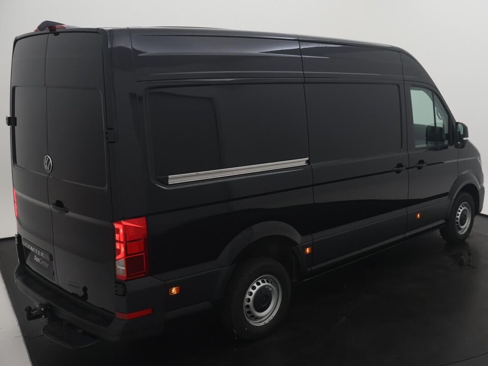 VW-Bedrijfswagens Crafter Highline L3H3 2.0 TDI 103 kW / 140 pk