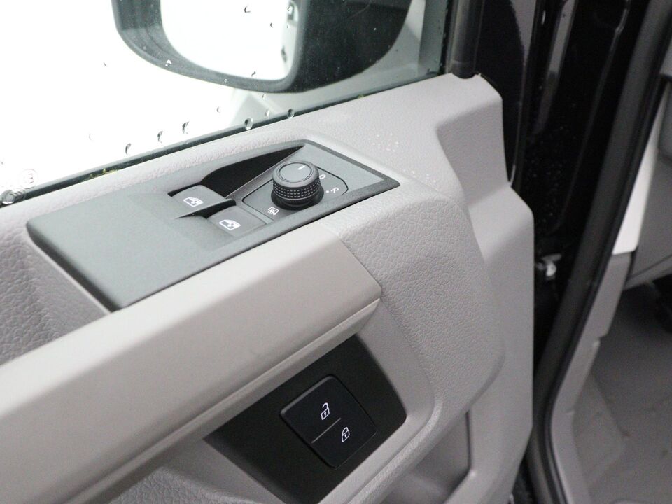 VW-Bedrijfswagens Crafter Highline L3H3 2.0 TDI 103 kW / 140 pk