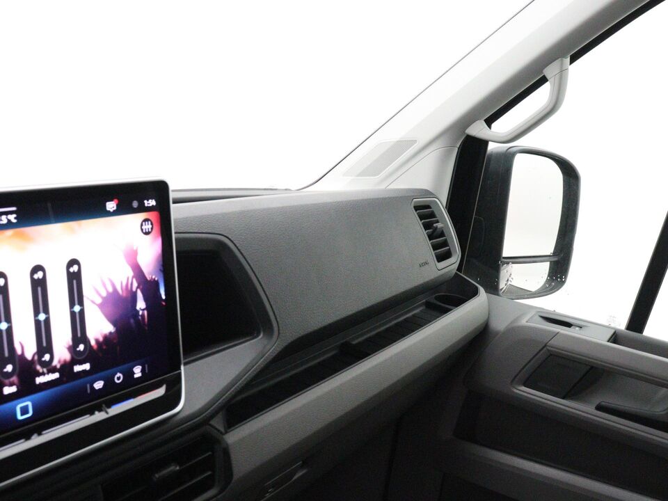 VW-Bedrijfswagens Crafter Highline L3H3 2.0 TDI 103 kW / 140 pk