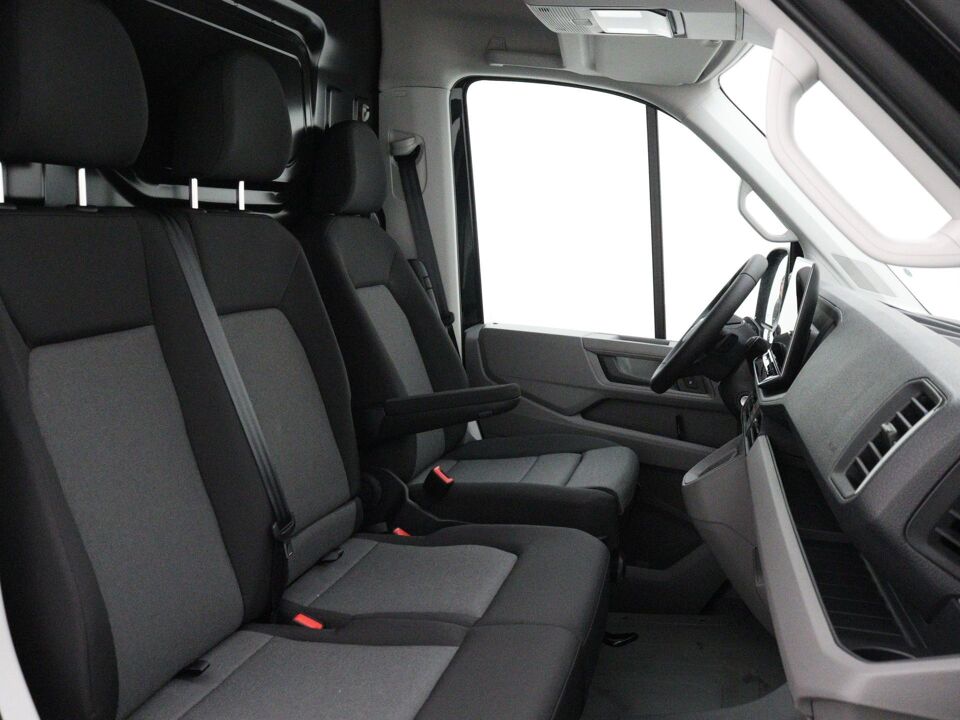 VW-Bedrijfswagens Crafter Highline L3H3 2.0 TDI 103 kW / 140 pk