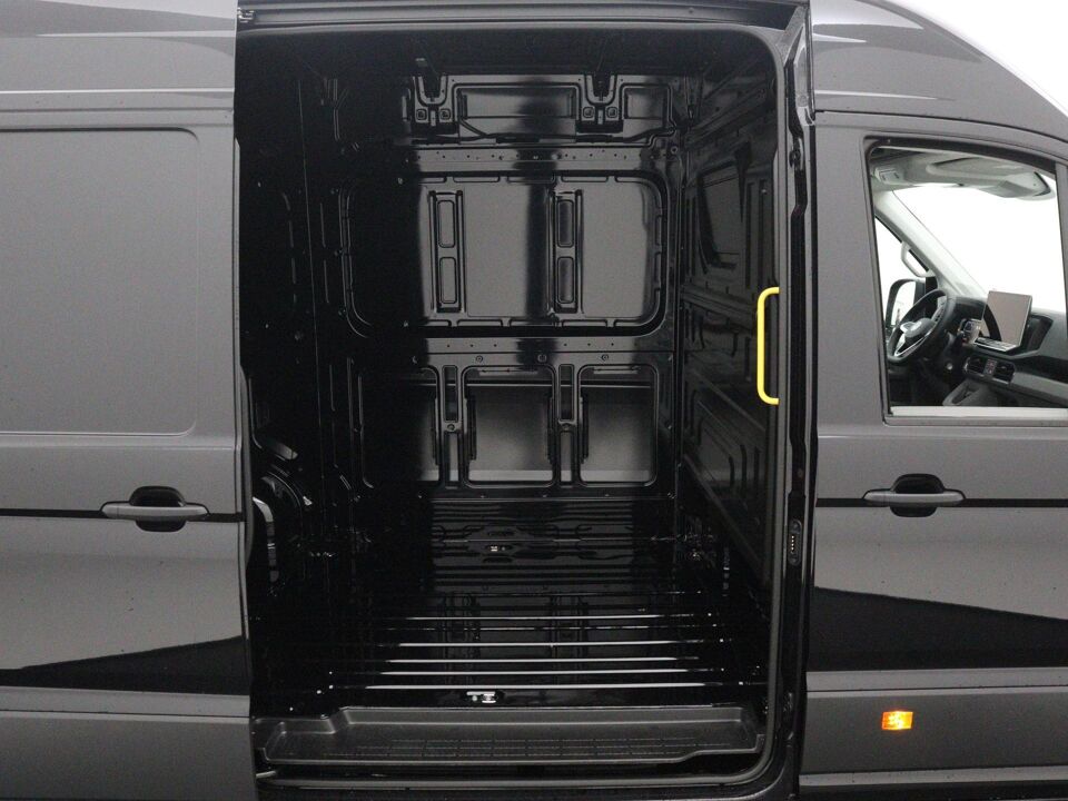 VW-Bedrijfswagens Crafter Highline L3H3 2.0 TDI 103 kW / 140 pk