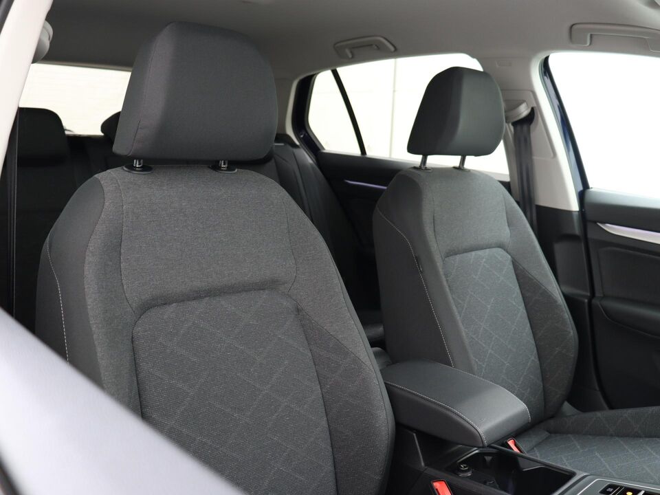 Volkswagen Golf 1.5 eTSI DSG Life