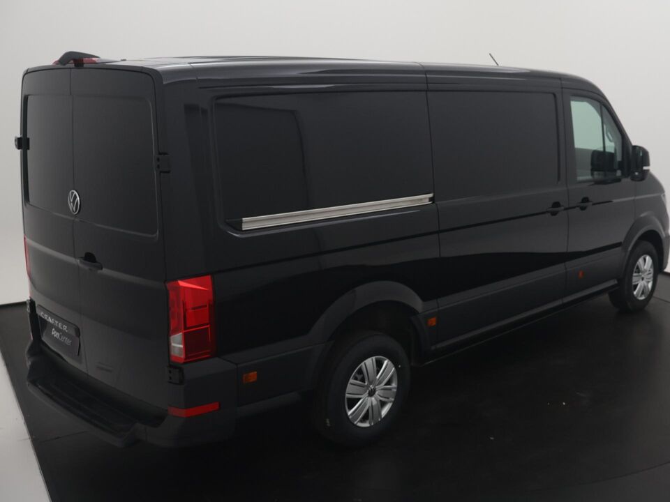 VW-Bedrijfswagens Crafter Highline L3H2 2.0 TDI 103 kW / 140 pk