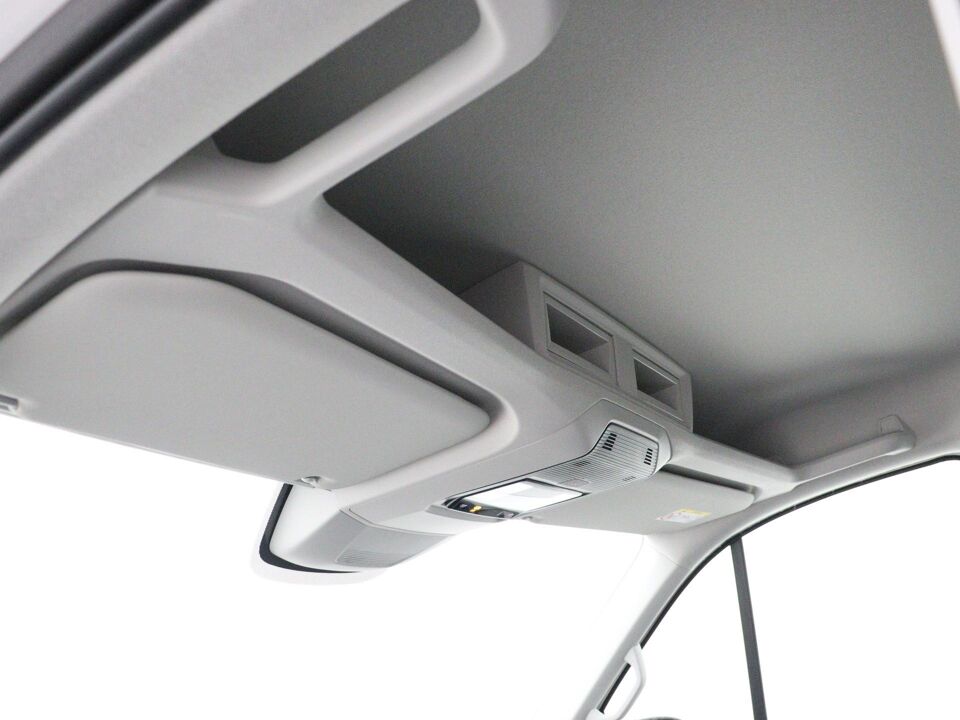 VW-Bedrijfswagens Crafter Highline L3H3 2.0 TDI 130 kW / 177 pk