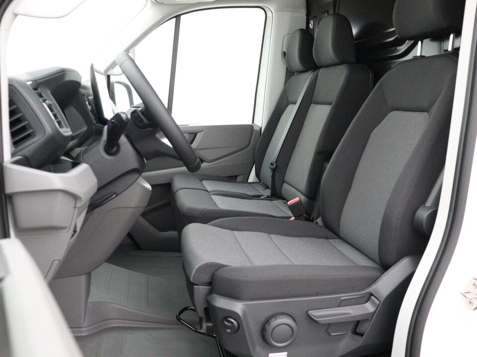 VW-Bedrijfswagens Crafter Highline L3H3 2.0 TDI 103 kW / 140 pk