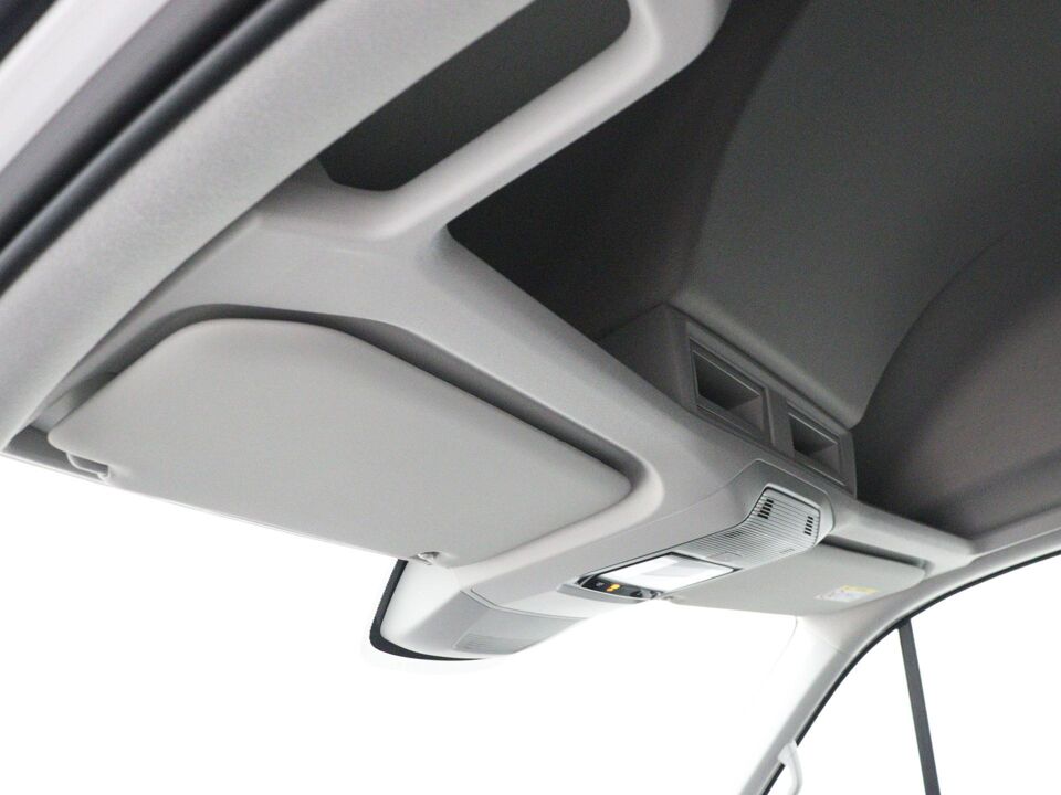 VW-Bedrijfswagens Crafter Highline L3H3 2.0 TDI 103 kW / 140 pk