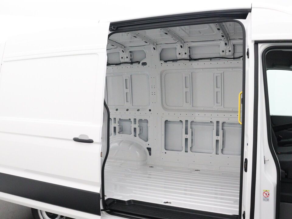 VW-Bedrijfswagens Crafter Highline L3H3 2.0 TDI 103 kW / 140 pk