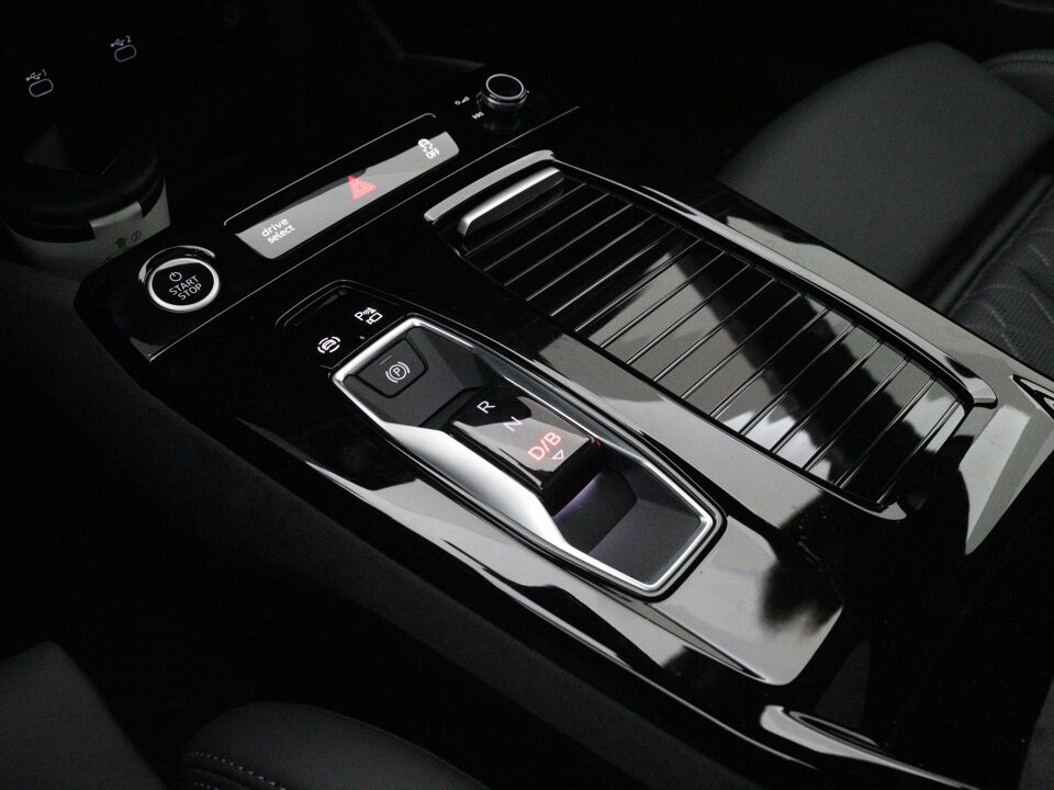 Audi A6 Avant e-tron S edition 100 kWh 315 kW / 428 PK