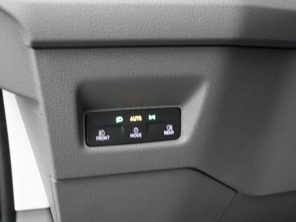 VW-Bedrijfswagens Crafter Exclusive L3H3 2.0 TDI 130 kW / 177 pk