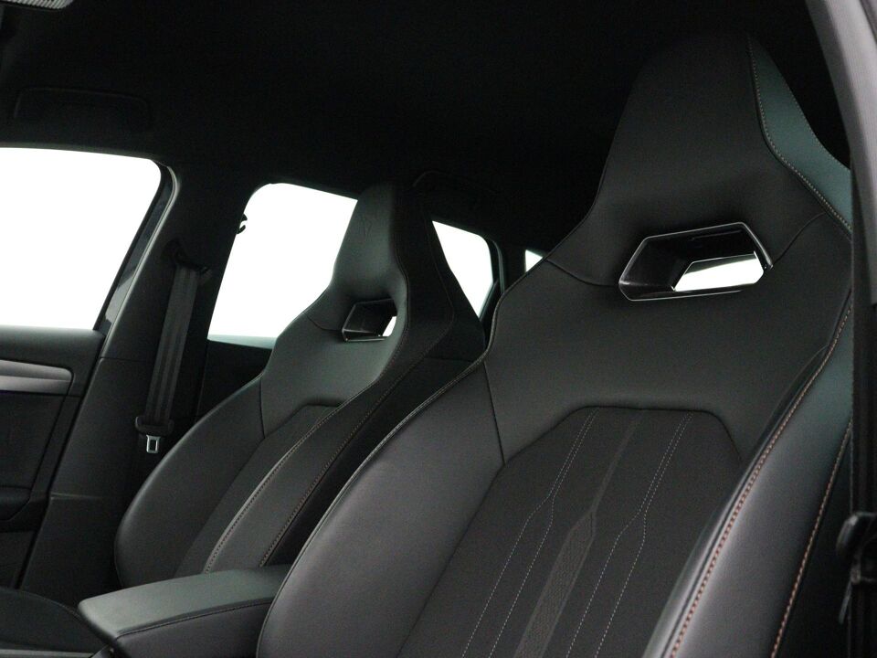 CUPRA Leon 1.4 e-Hybrid VZ Business
