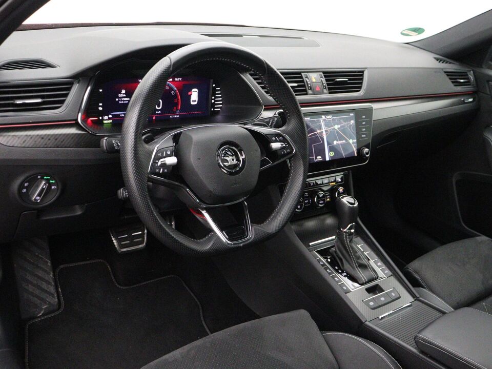 Škoda Superb Combi 1.4 TSI iV Sportline Business