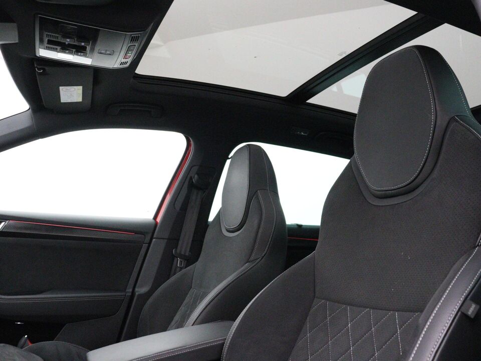 Škoda Superb Combi 1.4 TSI iV Sportline Business