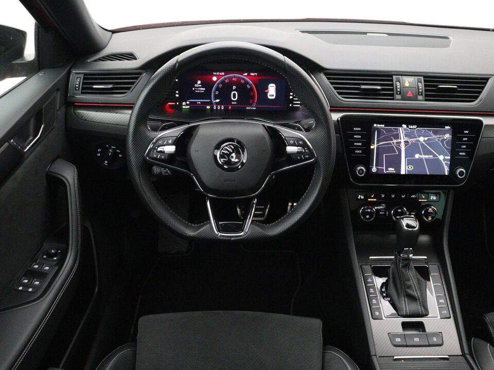 Škoda Superb Combi 1.4 TSI iV Sportline Business