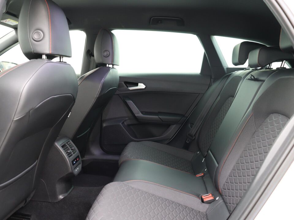 SEAT Leon Sportstourer 1.4 TSI 204 PK eHybrid PHEV FR Business Intense