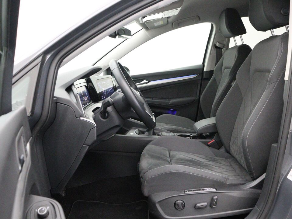 Volkswagen GOLF Variant 1.0 TSI Life Business