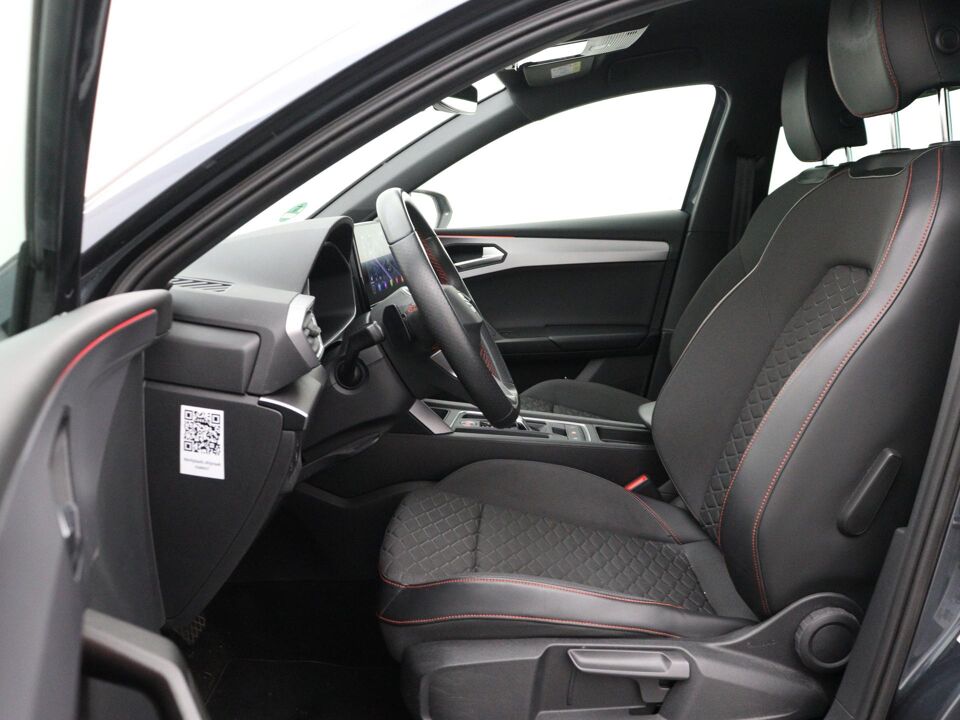 SEAT Leon Sportstourer 1.5 eTSI FR Launch Edition