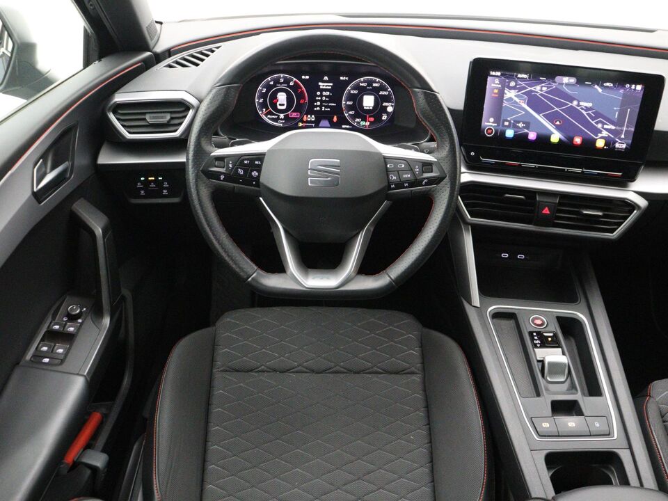 SEAT Leon Sportstourer 1.5 eTSI FR Launch Edition