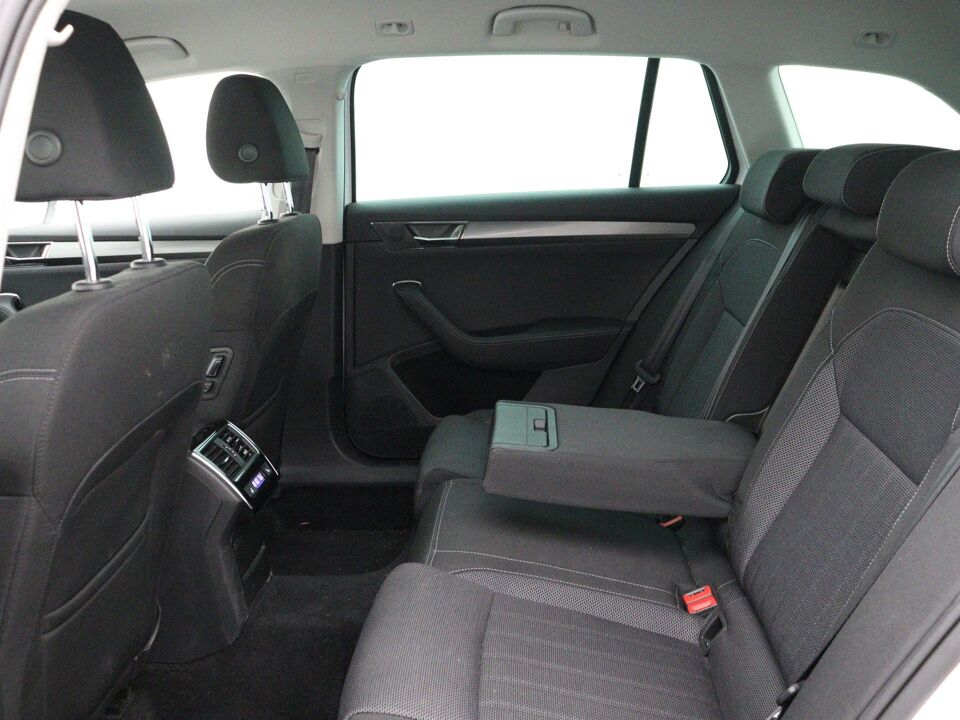 Škoda Superb Combi 1.4 TSI iV Business Edition Plus