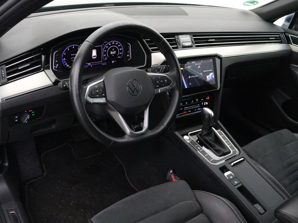 Volkswagen Passat Variant 1.5 TSI R-Line Business +