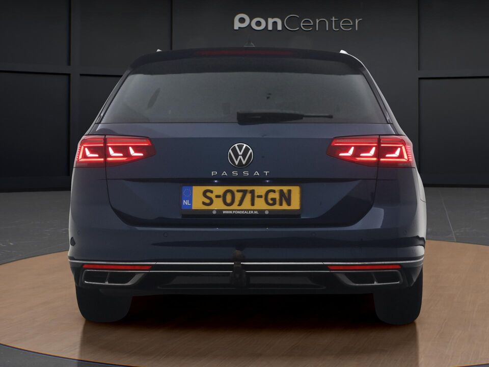 Volkswagen Passat Variant 1.5 TSI R-Line Business +