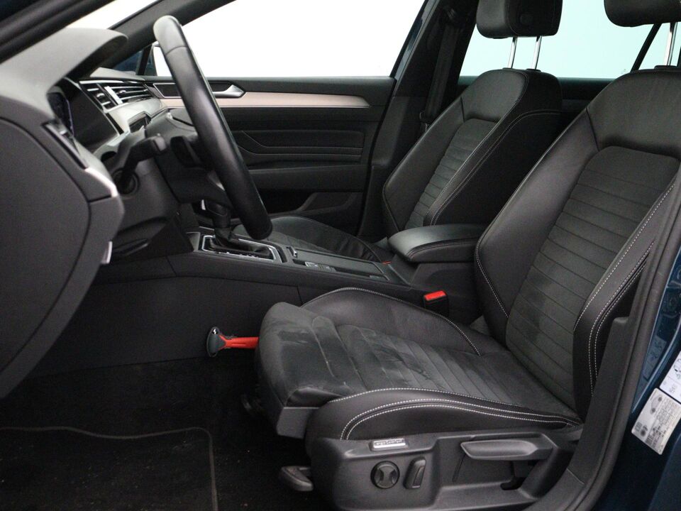 Volkswagen Passat Variant 1.5 TSI R-Line Business +
