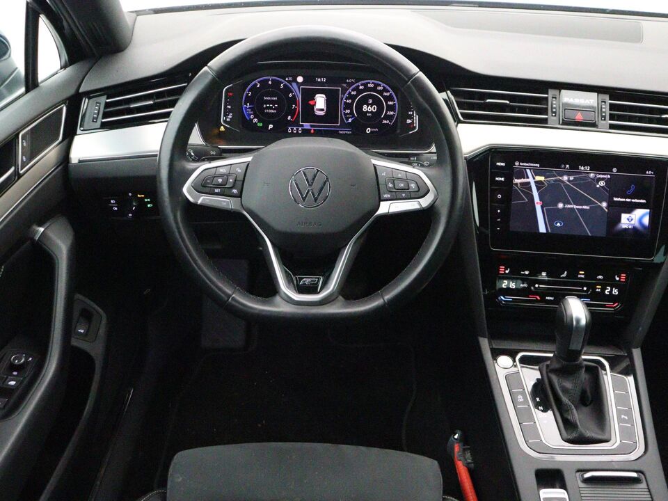 Volkswagen Passat Variant 1.5 TSI R-Line Business +
