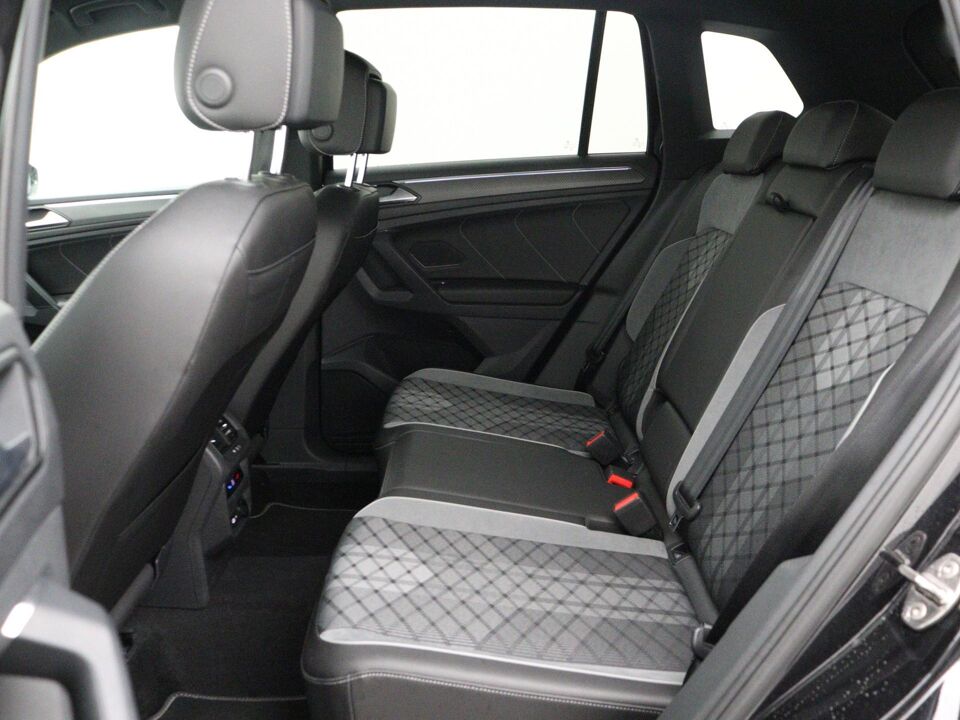 Volkswagen Tiguan 1.5 TSI R-Line Business+