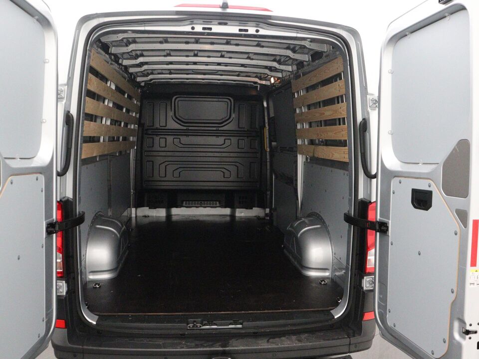VW-Bedrijfswagens Crafter 35 2.0 TDI 140 PK L3H2 Comfortline