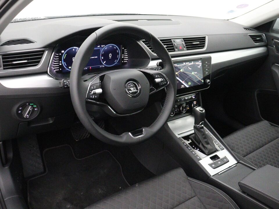 Škoda Superb Combi 1.4 TSI iV Ambition