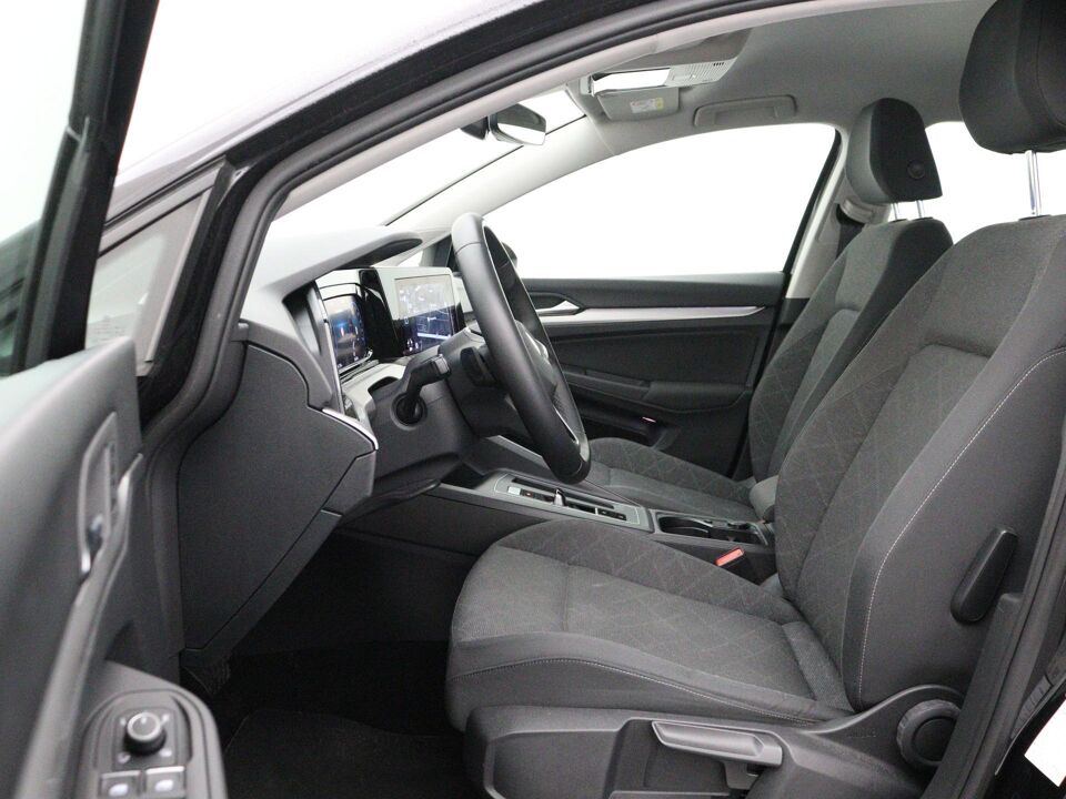 Volkswagen GOLF Variant 1.5 eTSI Life Business