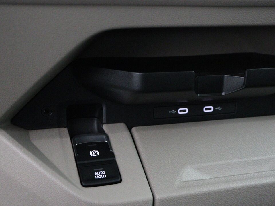 Volkswagen Multivan Economy Business L2 1.5 eHybrid 180 kW / 245pk
