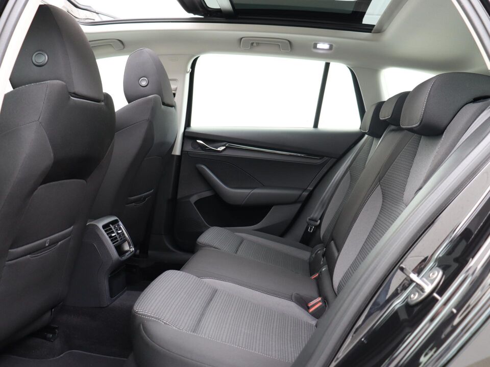 Škoda Octavia Combi 1.0 e-TSI Business Edition
