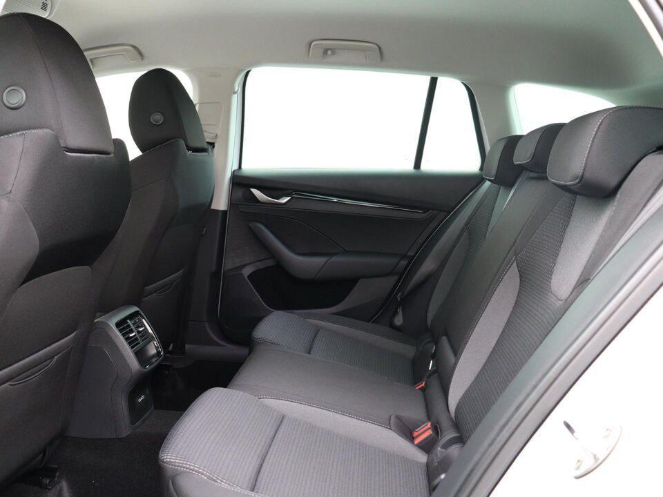 Škoda Octavia Combi Business Edition 1.5 TSI m-HEV 85 kW / 115 PK