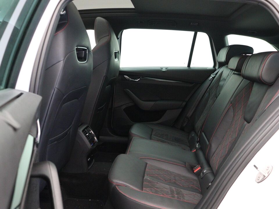 Škoda Octavia Combi 1.4 TSI RS iV PHEV Business