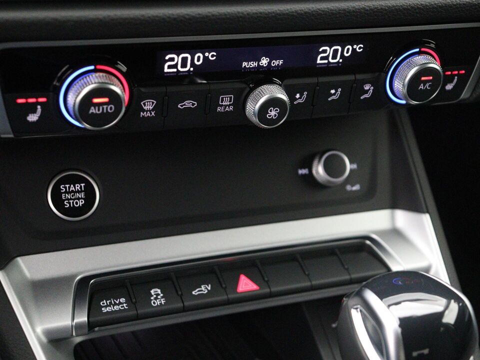 Audi Q3 45 TFSI e S edition