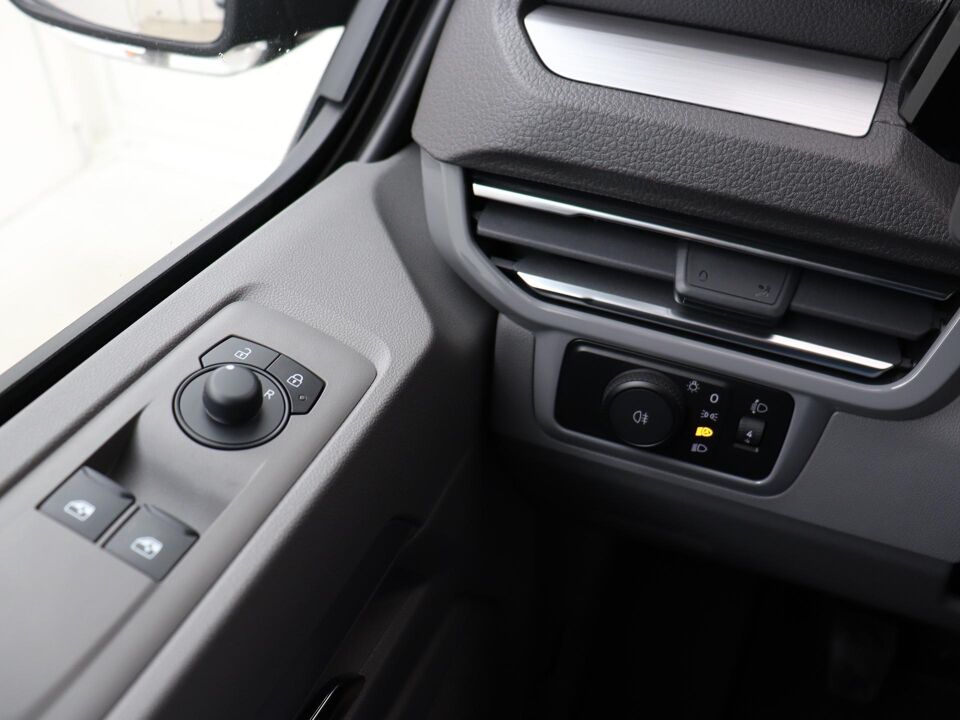 VW-Bedrijfswagens Transporter 2.0 TDI L1H1 28 Life Intro