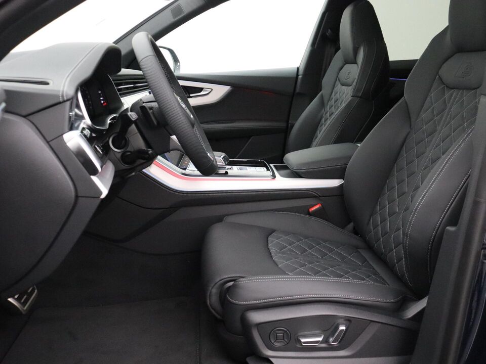 Audi Q8 Pro Line S 55 TFSI e 290 kW / 394 PK SUV 8 versn.